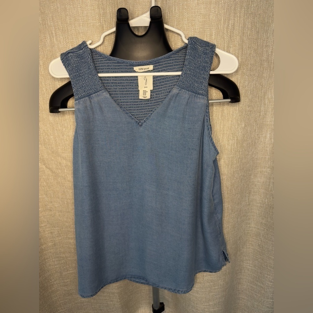 Joie Chambray Sleeveless Top 100% Lyocell Lightweight Size Medium